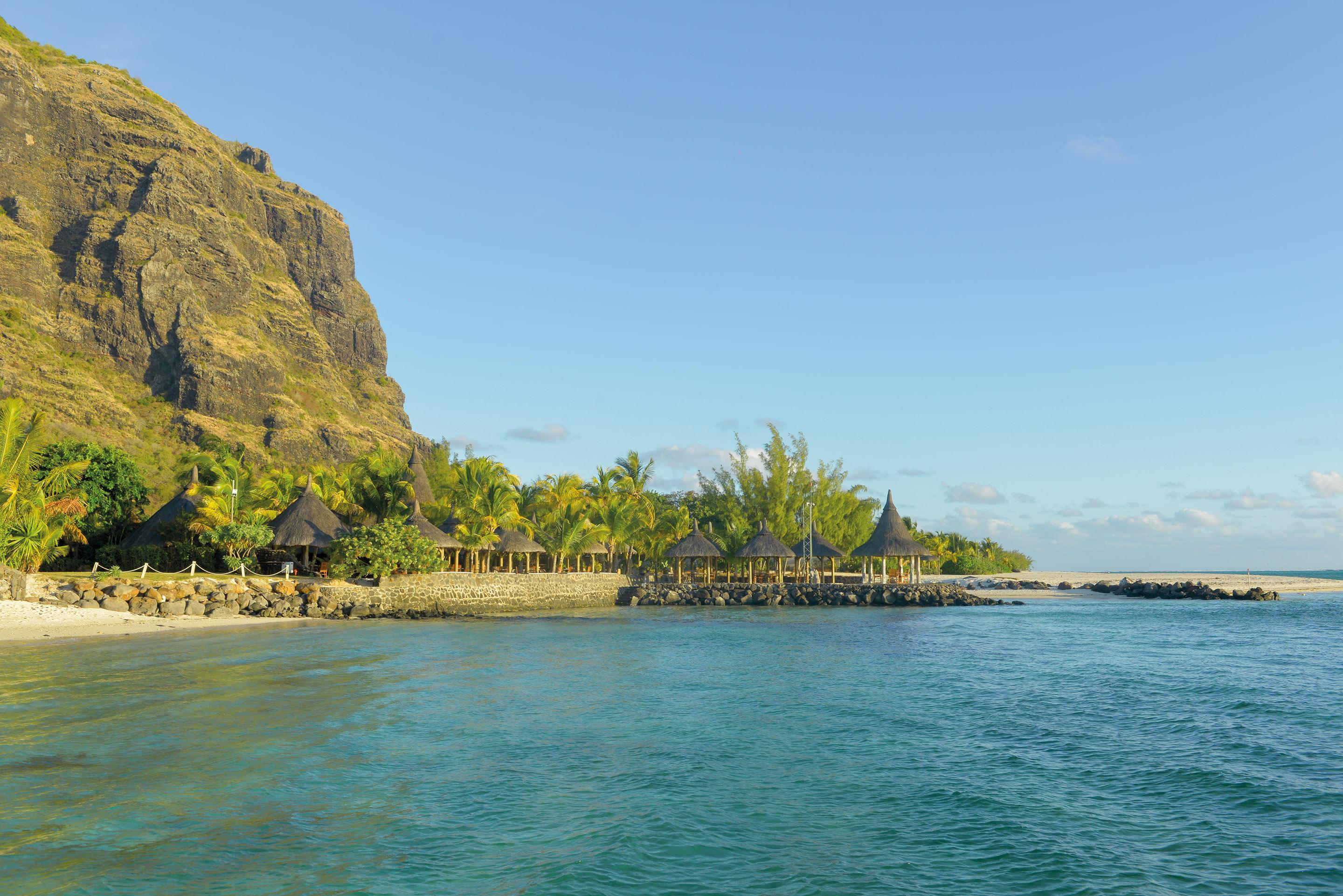 Paradis Beachcomber Golf & होटल