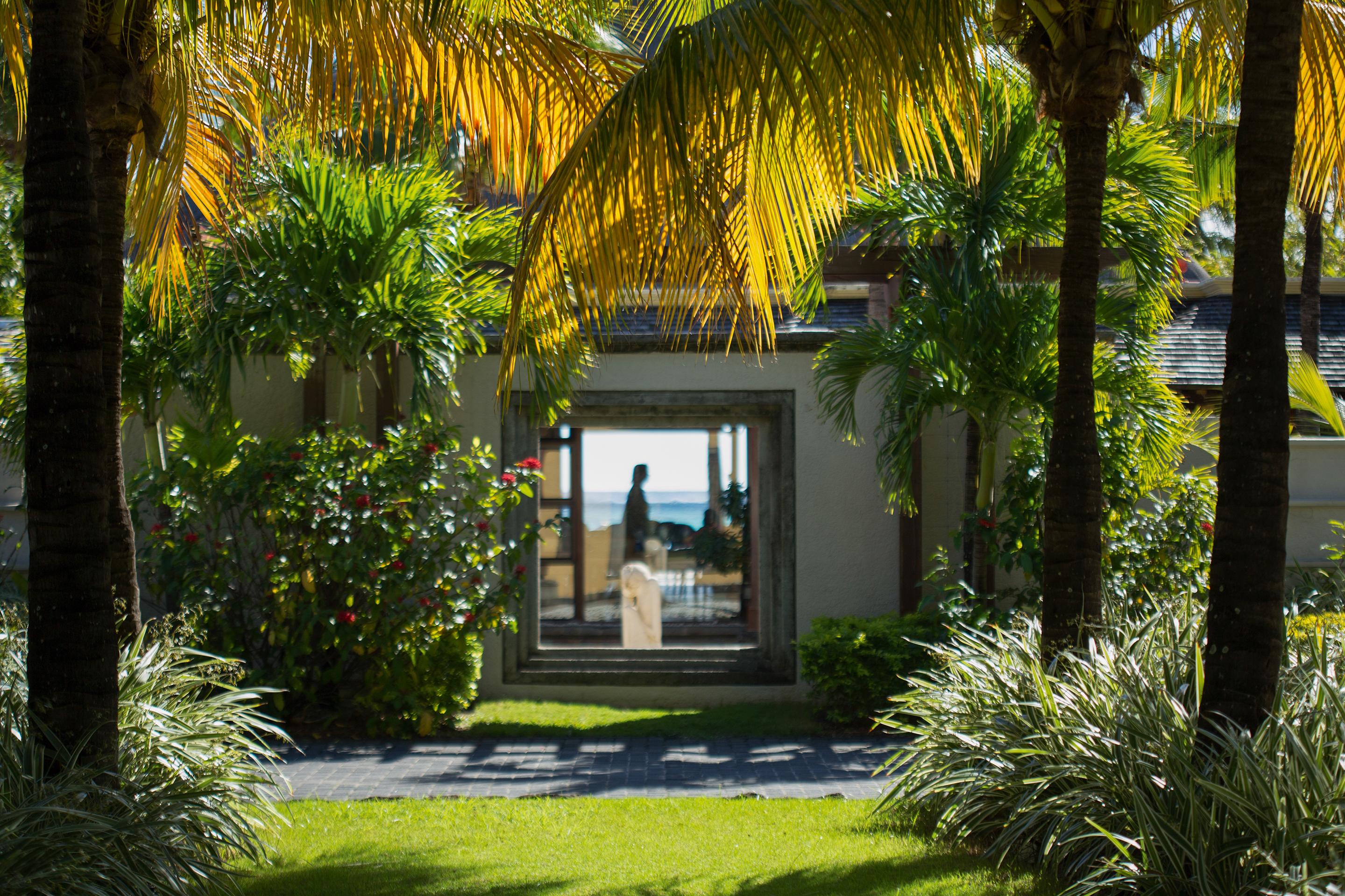 Paradis Beachcomber Golf & होटल